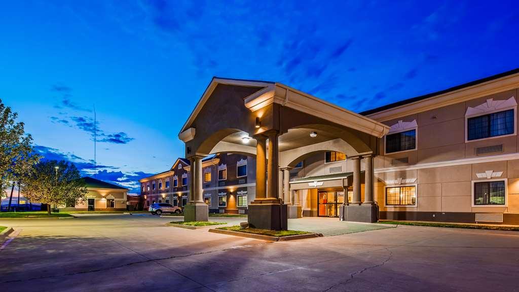 Surestay Plus By Best Western Quanah Bagian luar foto